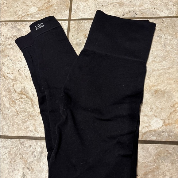 SET Active Black two piece set - Picture 6 of 9